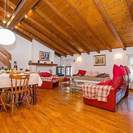 Residenza Rocca Del Lago 2 - Happy Rentals Riva del Garda Ngoại thất bức ảnh